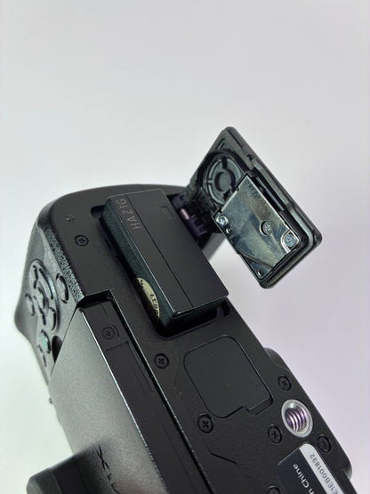 Panasonic LUMIX G85 16MP Mirrorless Camera Body Only - Low 487 Shutter Count