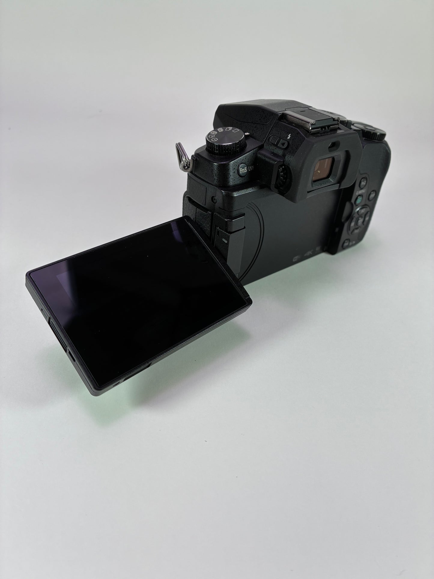 Panasonic LUMIX G85 16MP Mirrorless Camera Body Only - Low 487 Shutter Count
