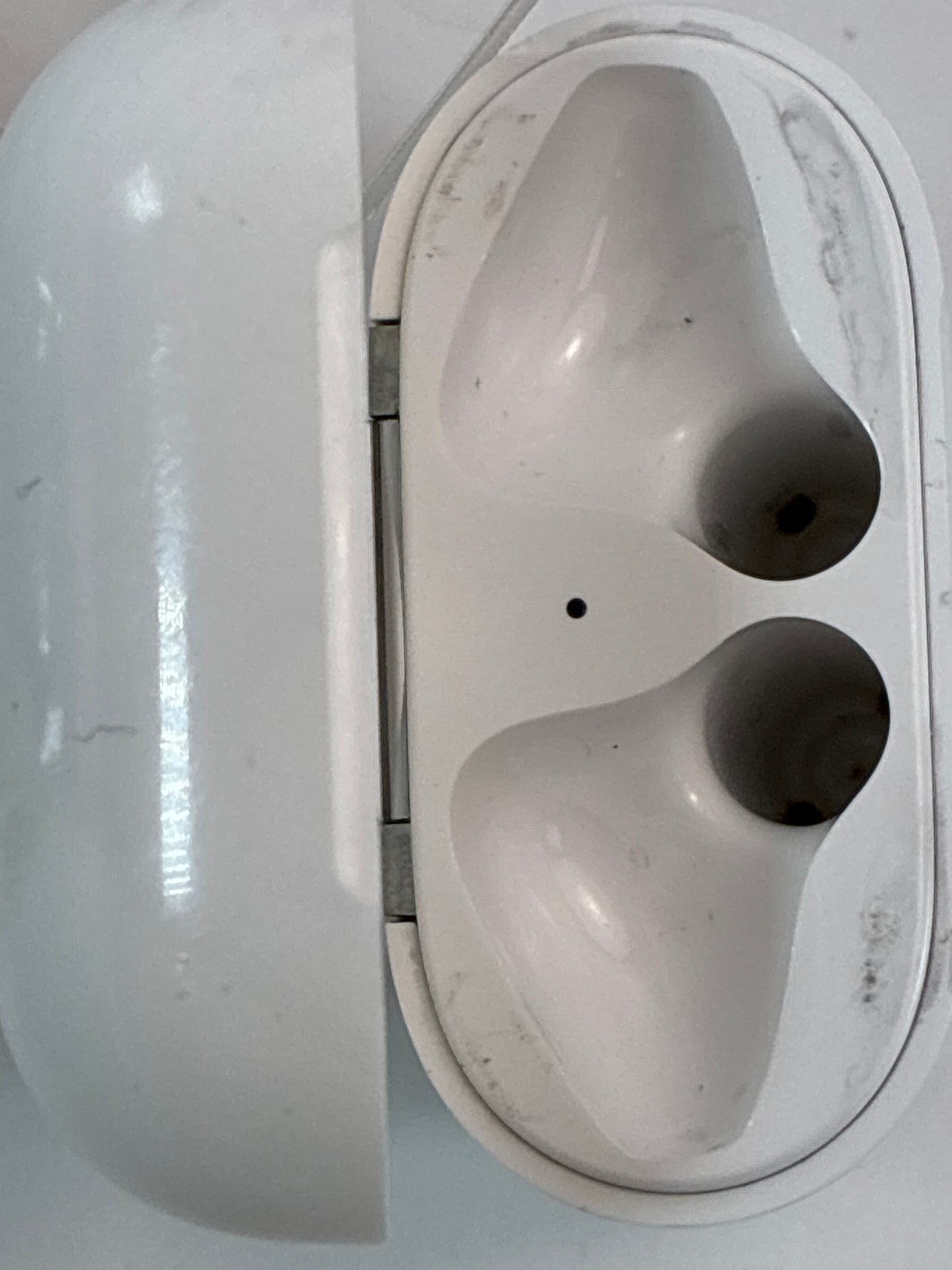 Apple AirPods 1st Gen with Charging Case A1722 A1523 A1602