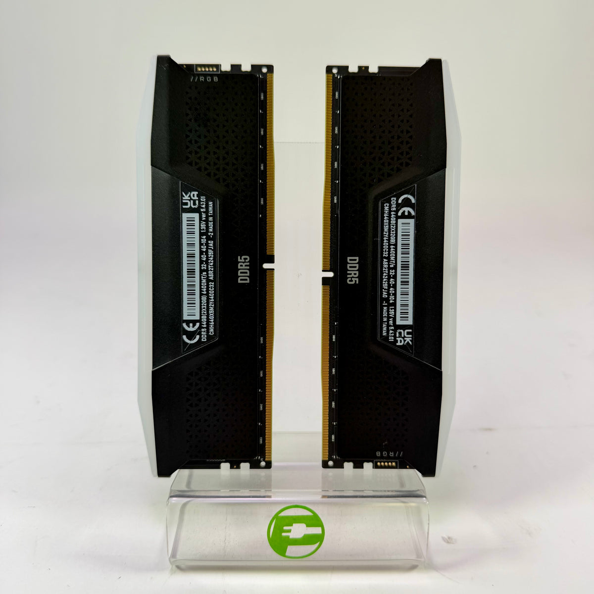 Corsair Vengeance RGB Pro 64GB (2x32GB) RAM DDR5 6400MHz CMH64GX5M2Y6400C32