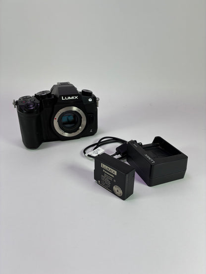 Panasonic LUMIX G85 16MP Mirrorless Camera Body Only - Low 487 Shutter Count