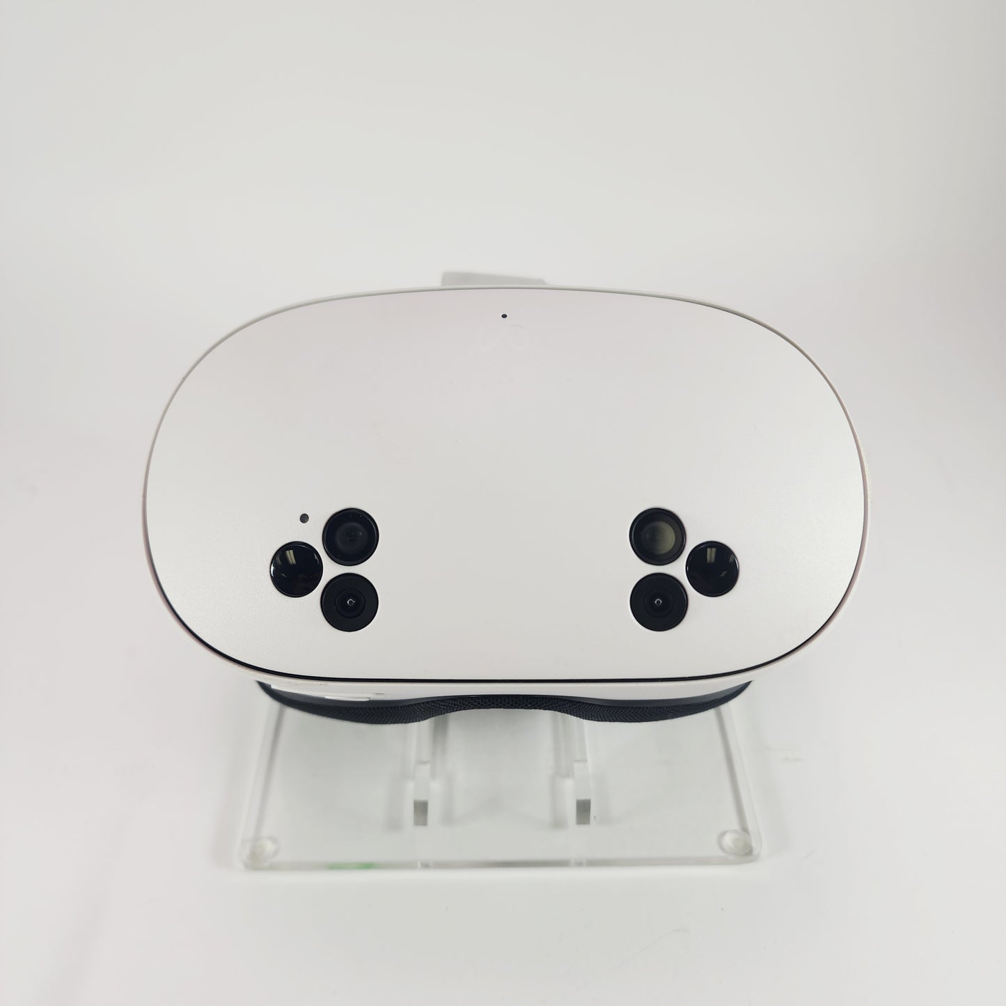 Meta Quest 3S 256GB Standalone All-in-One VR Headset P97