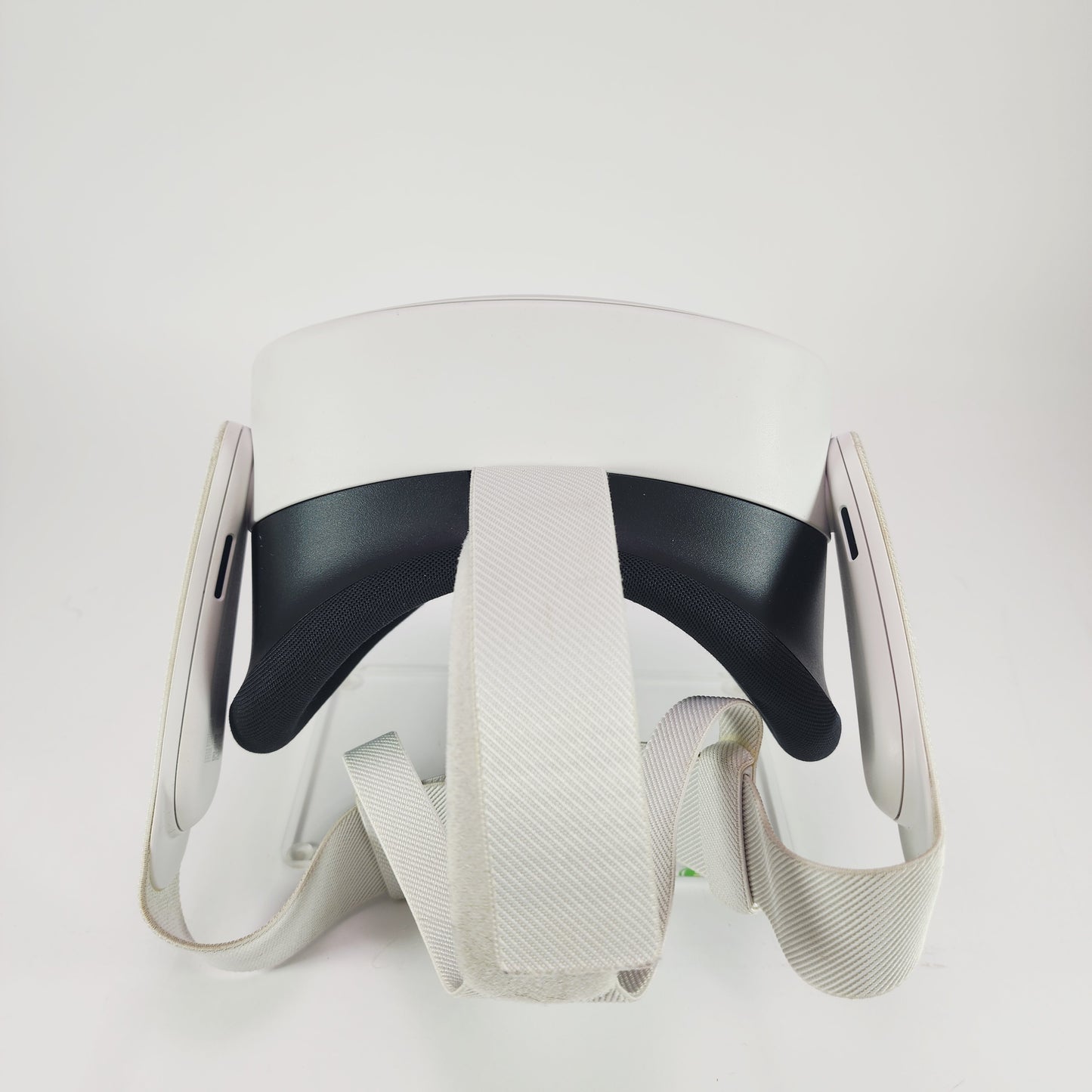 Meta Quest 3S 256GB Standalone All-in-One VR Headset P97