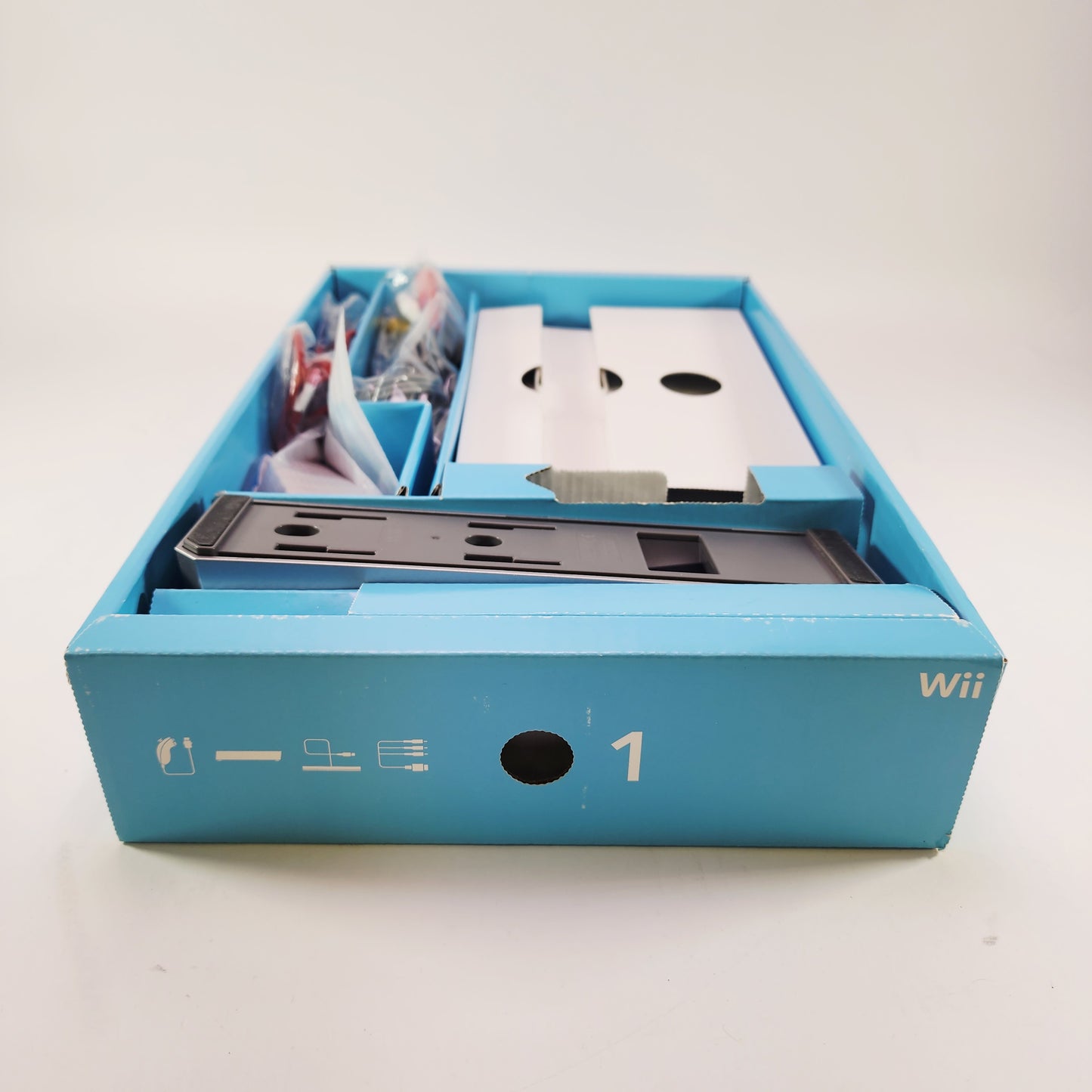 Nintendo Wii Console Gaming System RVL-001 Red 25th Anniversary Edition